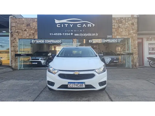 Carro Chevrolet Onix 2018 1.4 Advantage SPE/4 (Aut)