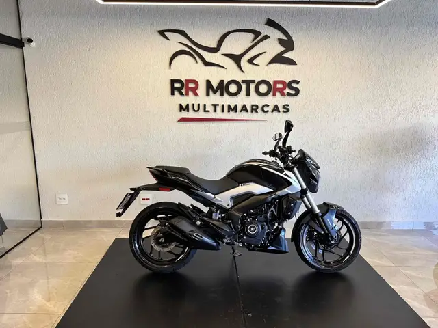Carro Bajaj Dominar 250 2025 250