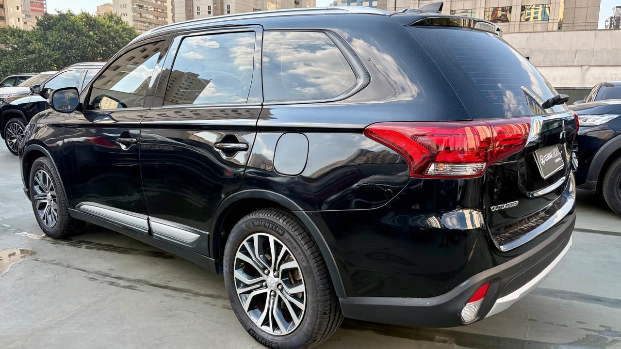 Outlander Comfort 2.0 16V (Aut)