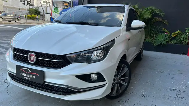 Carro Fiat Cronos 2019 1.8 Precision E.Torq AT6 (Flex)