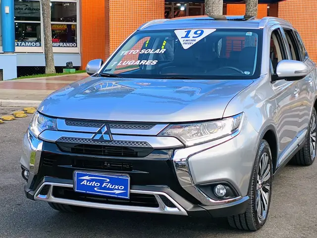 Carro Mitsubishi Outlander 2019 2.0 HPE 7L CVT