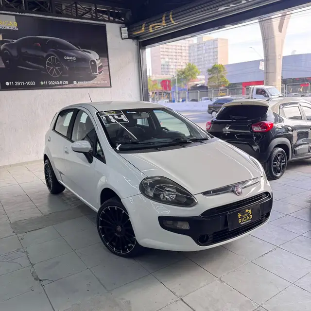 Carro Fiat Punto 2014 Attractive 1.4 (Flex)