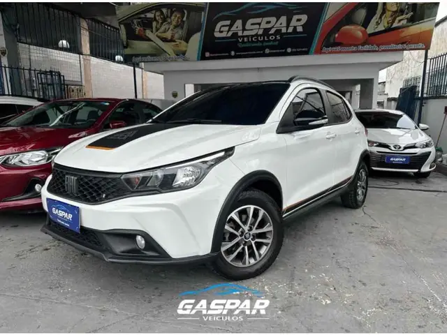 Carro Fiat Argo 2023 Trekking 1.3 (Flex)