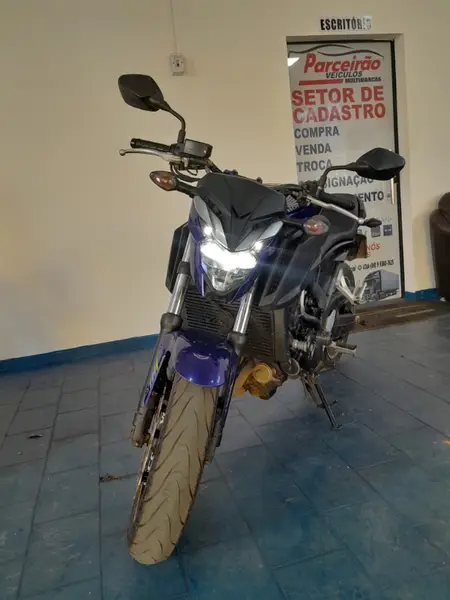 Carro Honda CB 650F 2018 (ABS)