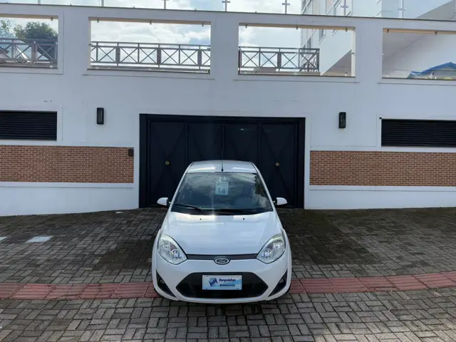 Carro Ford Fiesta Hatch 2014 SE 1.0 RoCam (Flex)