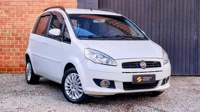 Carro Fiat Idea 2012 Attractive 1.4 8V (Flex)
