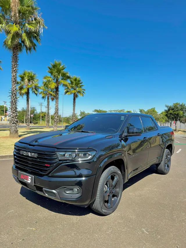 Carro RAM Rampage 2024 R/T 2.0 Turbo