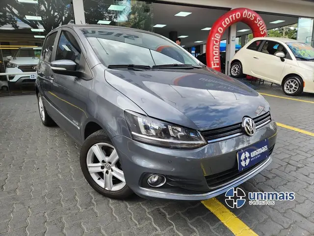 Carro Volkswagen Fox 2016 1.6 16v MSI Highline I-Motion (Flex)