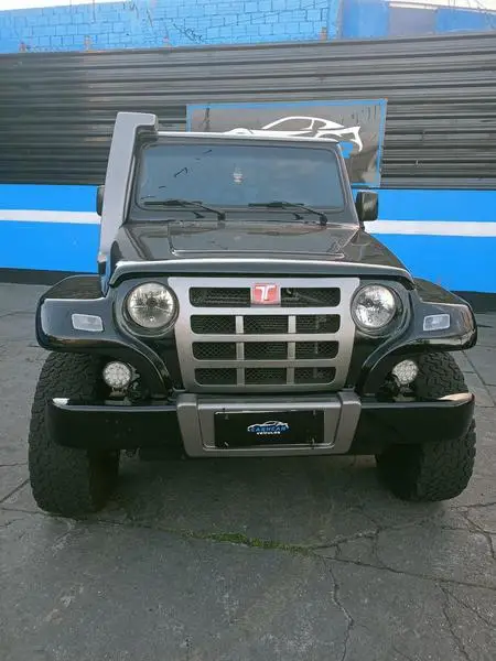 Carro Troller T4 2013 3.2