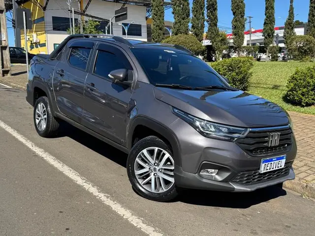 Carro Fiat Strada 2023 Volcano 1.3 CD (Flex)