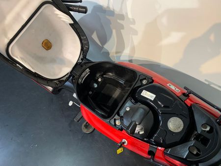 Biz 125i ES