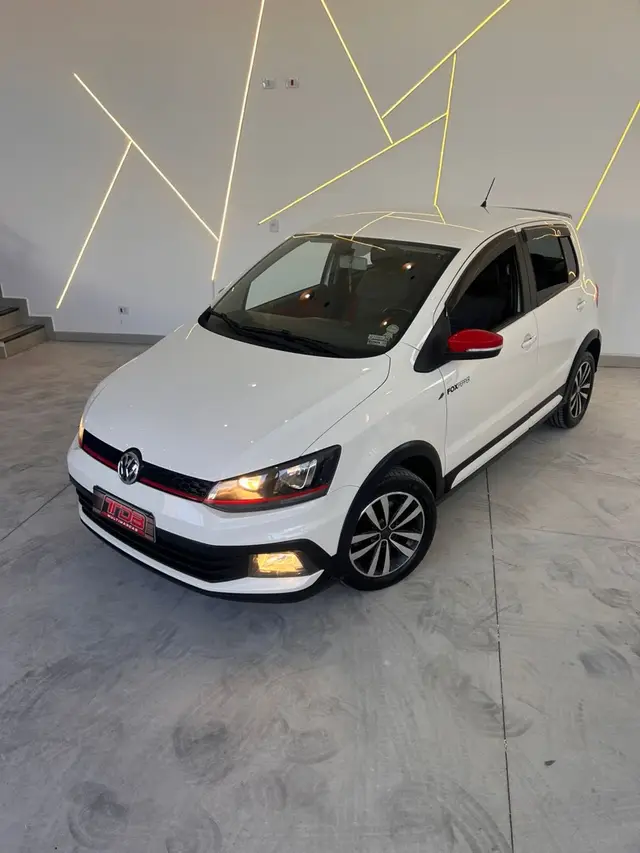Carro Volkswagen Fox 2016 1.6 16v MSI Pepper (Flex)