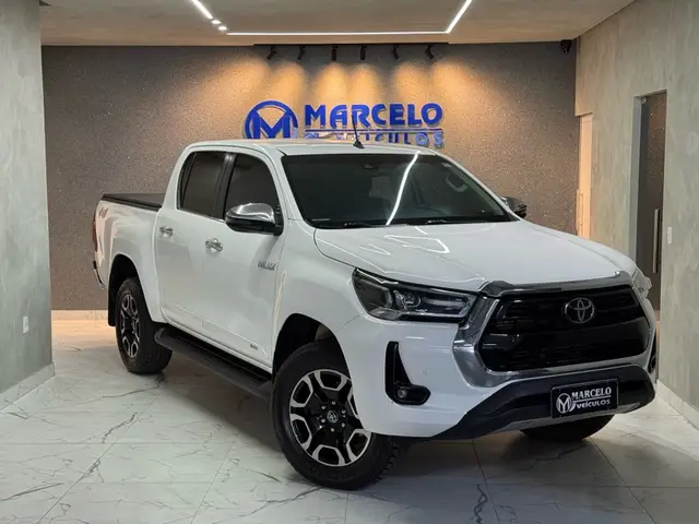 Carro Toyota Hilux Cabine Dupla 2021 SRX 2.8 TDI CD 4x4 (Aut)