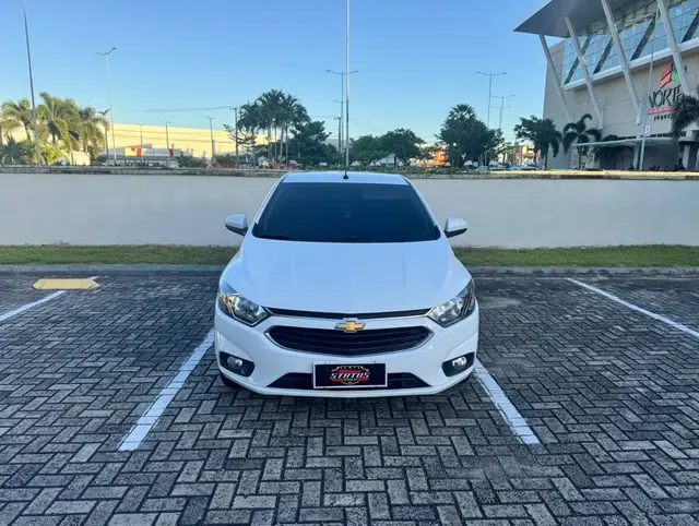 Carro Chevrolet Onix 2017 1.4 LTZ SPE/4 (Aut)