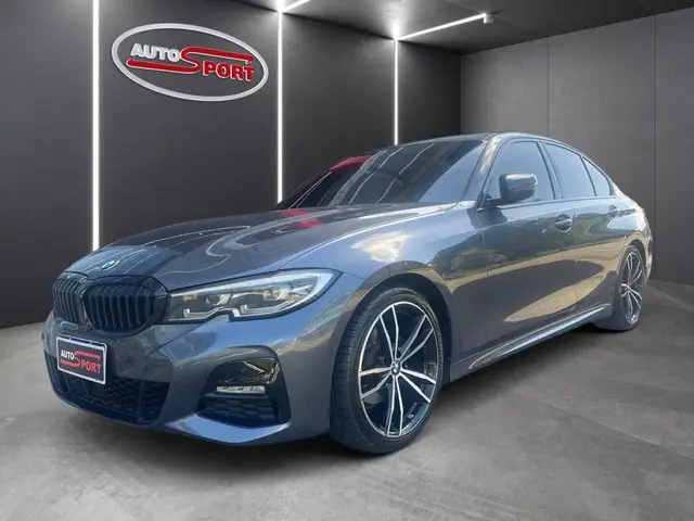 Carro BMW 320i 2022 M Sport 2.0 Turbo (Aut)
