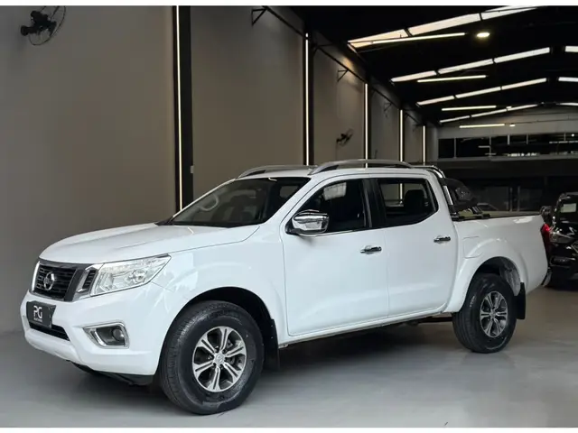 Carro Nissan Frontier 2018 2.3 TD CD SE 4x4 (Aut)