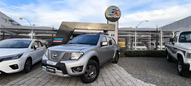 Carro Nissan Frontier 2015 2.5 TD CD 4x4 SV Attack