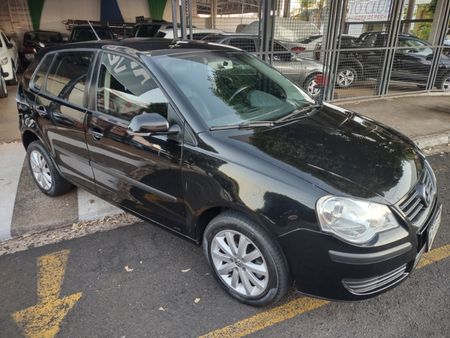 Polo Hatch. 1.6 8V (Flex)