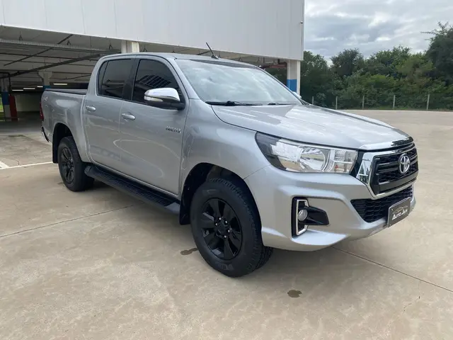 Carro Toyota Hilux Cabine Dupla 2016 Hilux 2.8 TDI SRV CD 4x4 (Aut)