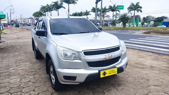 Carro Chevrolet S10 Cabine Simples 2014 S10 2.8 CTDi Cabine Simples LS 4WD
