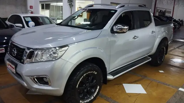 Carro Nissan Frontier 2018 2.3 TD CD LE 4x4 (Aut)