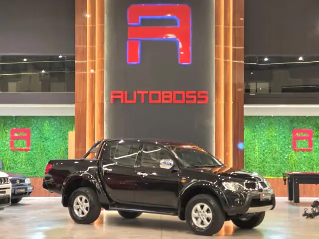 Carro Mitsubishi L200 Triton Sport 2012 HPE 4x4 3.2 DI-D (Aut)