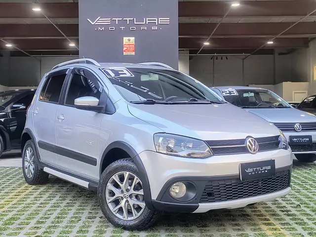 Carro Volkswagen CrossFox 2013 1.6 VHT (Flex)