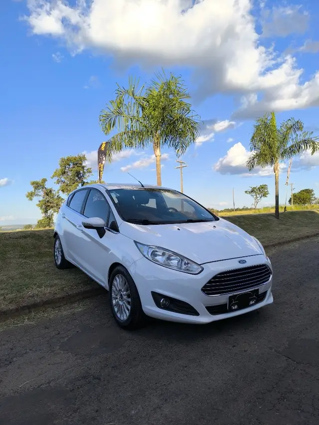 Carro Ford New Fiesta Hatch 2015 New Fiesta Titanium 1.6 16V PowerShift