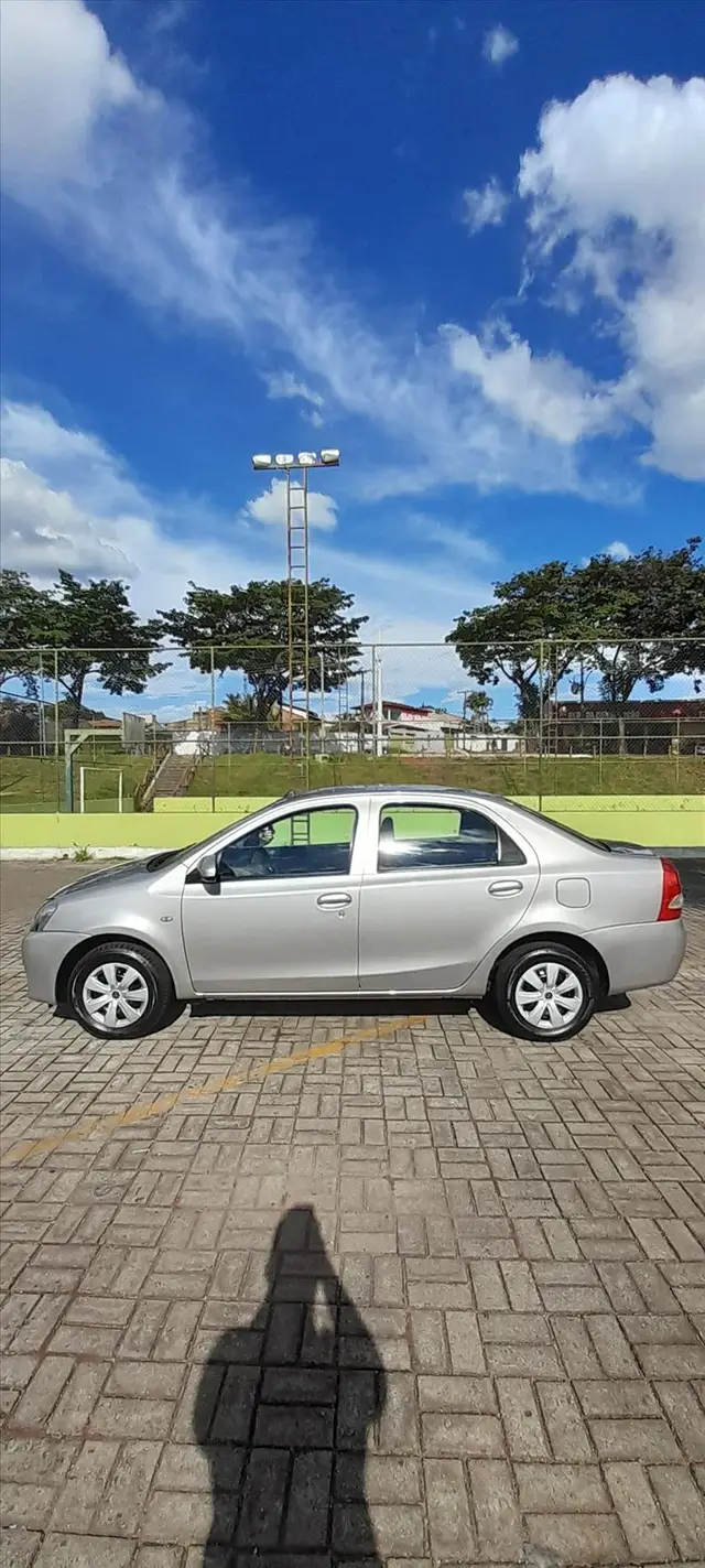 Carro Toyota Etios 2017 XLS 1.5 (Flex)