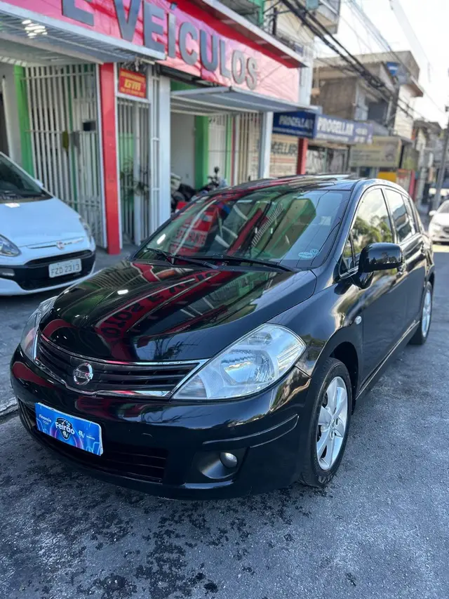 Carro Nissan Tiida 2012 SL 1.8 (flex) (aut)