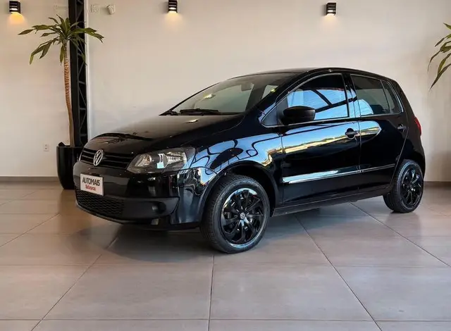 Carro Volkswagen Fox 2013 1.0 VHT (Flex) 4p