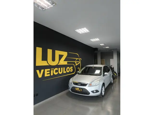 Carro Ford Focus Hatch 2013 GLX 2.0 16V (Flex)