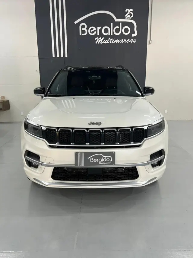 Carro Jeep Commander 2023 Overland 1.3 T270