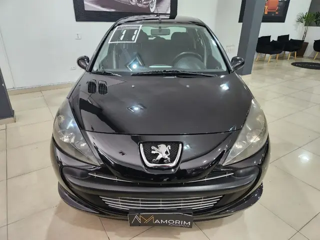 Carro Peugeot 207 2011 Hatch Quiksilver 1.4 8V (flex) (4 p.)