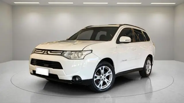 Carro Mitsubishi Outlander 2015 2.0 16V CVT