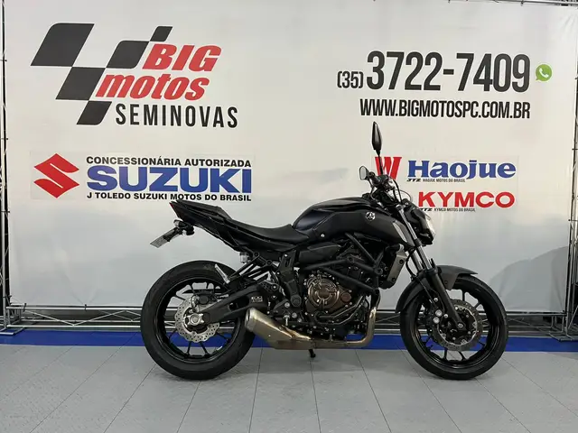Carro Yamaha MT-07 2023 ABS