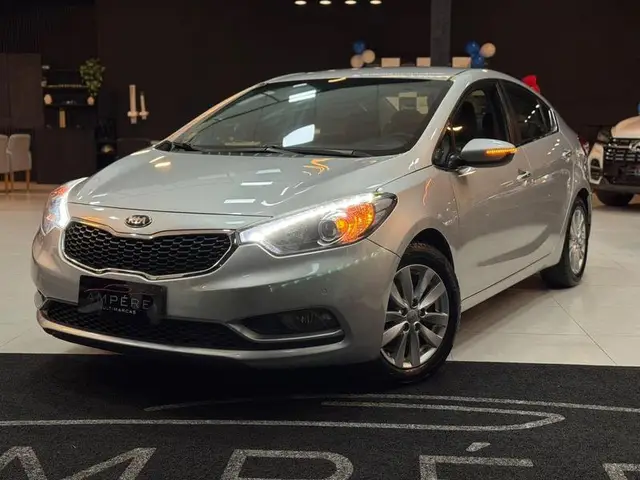 Carro Kia Cerato 2014 1.6 16V (Flex)
