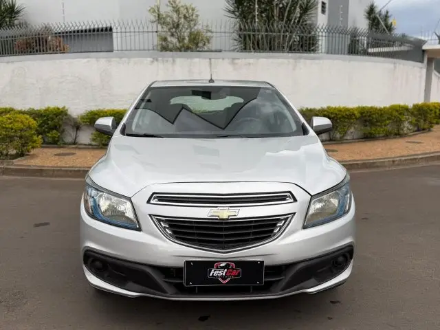 Carro Chevrolet Onix 2014 1.0 LT SPE/4