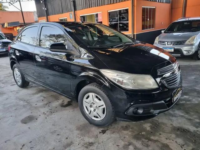 Carro Chevrolet Onix 2013 1.0 LT SPE/4