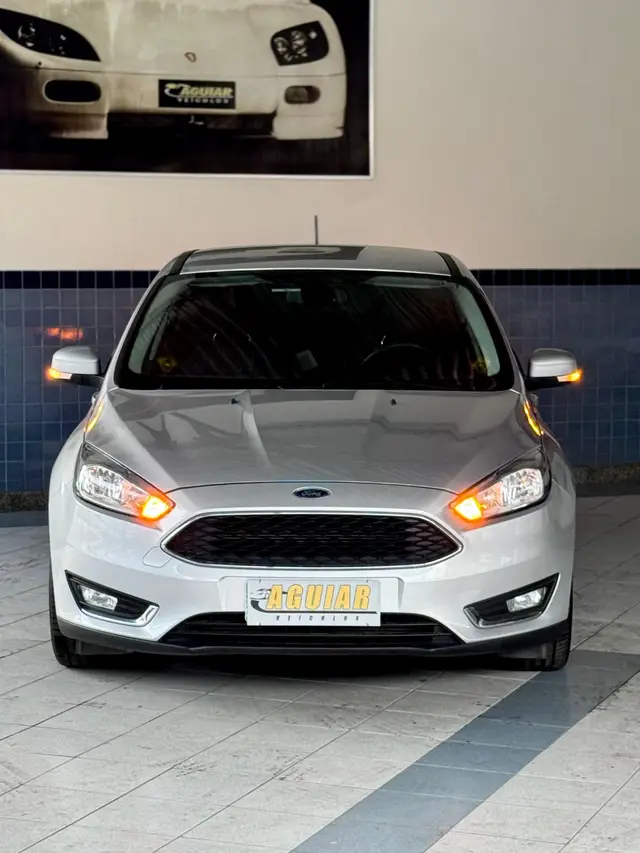 Carro Ford Focus Hatch 2019 SE 2.0 PowerShift