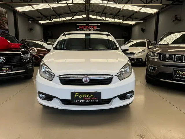 Carro Fiat Grand Siena 2014 Essence 1.6 16V (Flex)