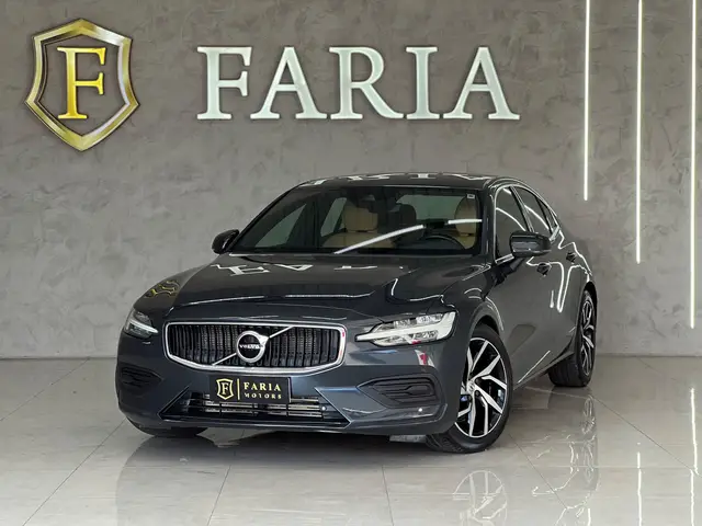 Carro Volvo S60 2020 2.0 T4 Drive-E Momentum