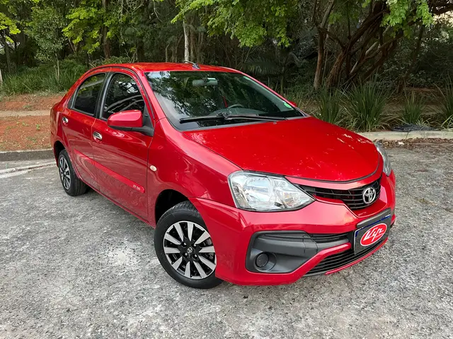 Carro Toyota Etios Sedan 2018 XS 1.5 (Flex)