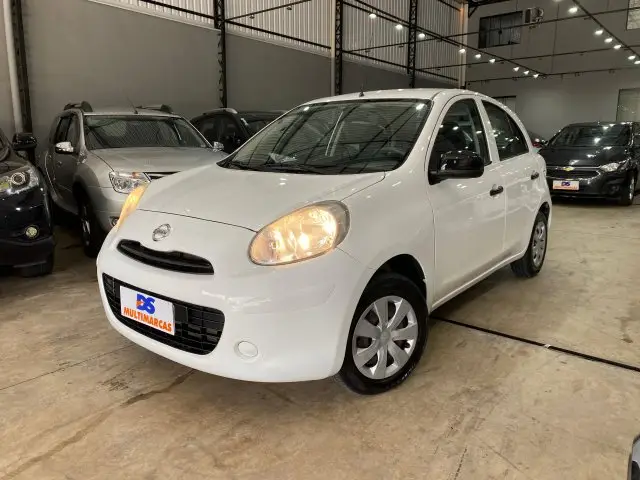 Carro Nissan March 2015 1.0 16V (Flex)