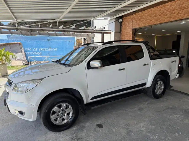 Carro Chevrolet S10 Cabine Dupla 2015 S10 2.8 CTDI LT 4WD (Cabine Dupla)