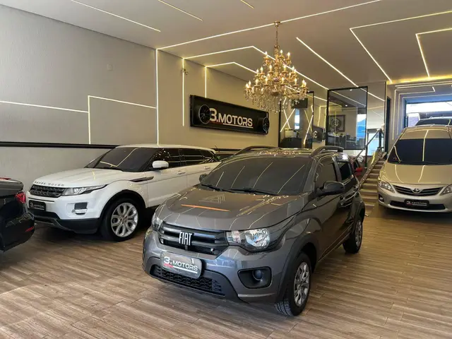 Carro Fiat Mobi 2024 Trekking 1.0