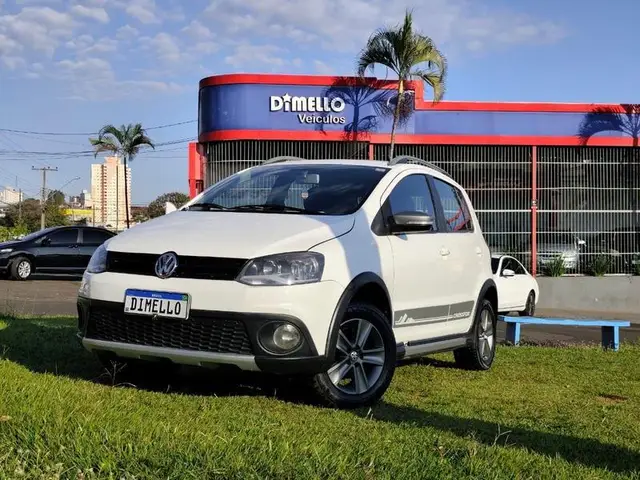 Carro Volkswagen CrossFox 2012 1.6 VHT (Flex)