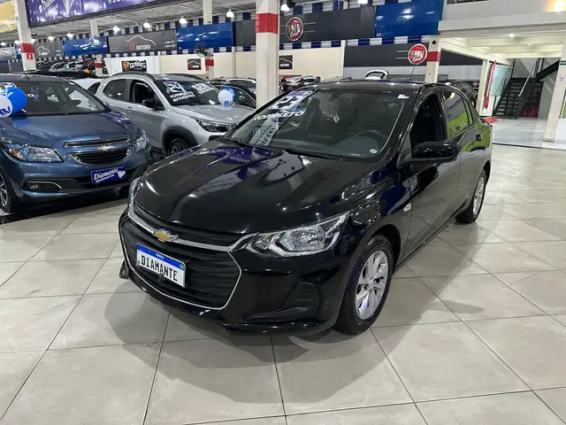 Carro Chevrolet Onix Plus 2023 LT 1.0