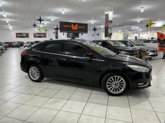Carro Ford Focus Sedan 2016 Titanium 2.0 PowerShift