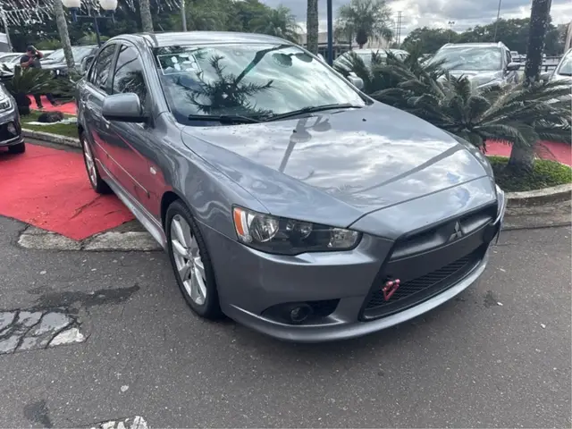 Carro Mitsubishi Lancer 2013 2.0 16V